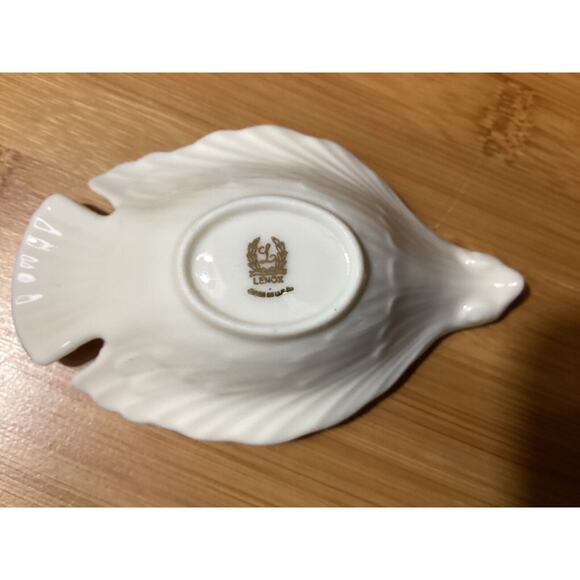 Lenox China‎ Gold Trimmed Small Dove Shaped Trinket Dish MCM - Picture 5 of 5